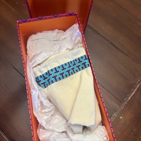 Rare Tory Burch Ines stitched logo slides - Picture 6 of 6